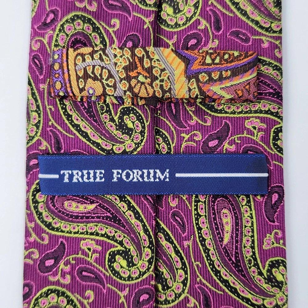 True Forum Tie Mens One Size Purple Paisley 100% Silk Handmade Necktie Jacquard